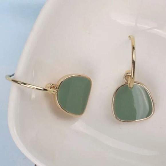 Mid Century Modern Style Avocado Green Gold Curved Square Enamel Hoop Earrings - Picture 3 of 5